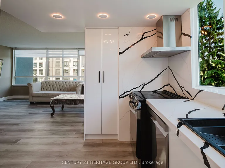 270 Davis Dr #209 — Photo 12