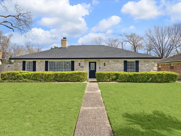 4530 T C Jester Blvd, Houston, TX 77018