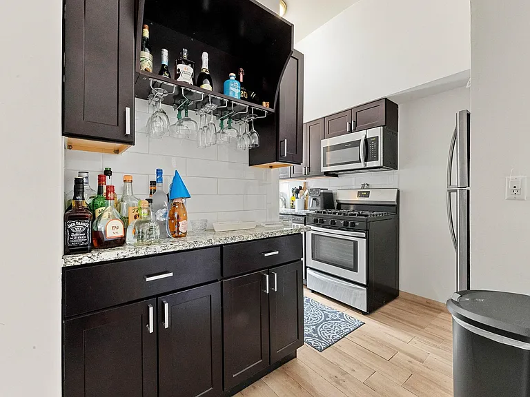 1017 Park Ave #1 — Photo 3