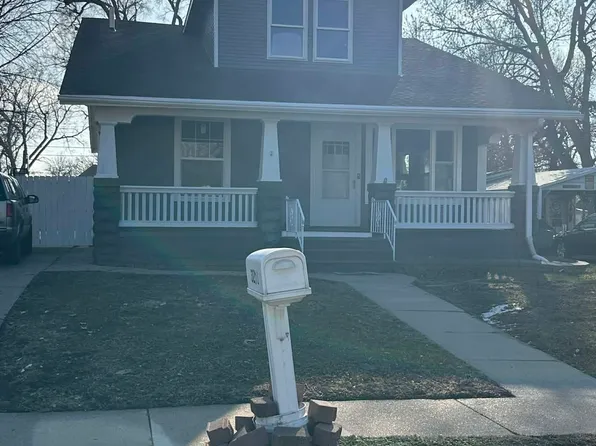 3271 Hitchcock St, Lincoln, NE 68503