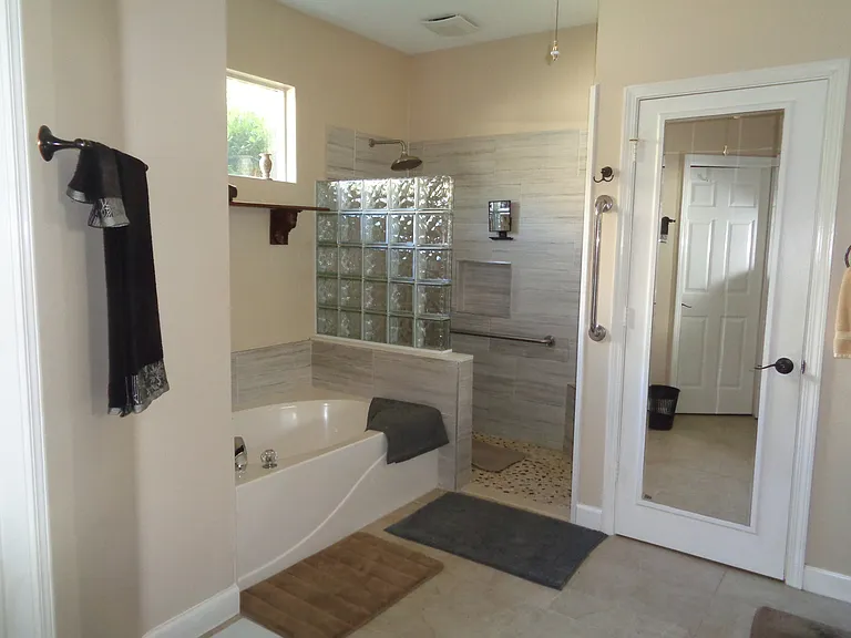 18 Chiffelle St — Photo 13
