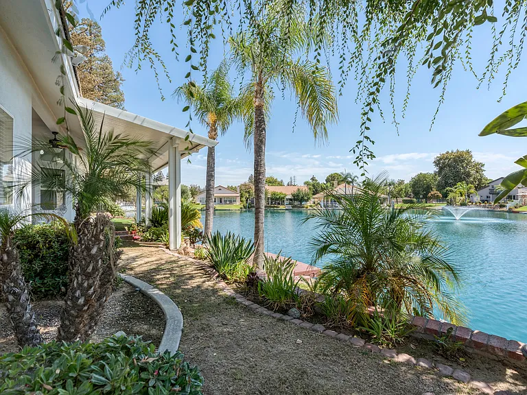 8301 Waterfield Dr — Photo 36