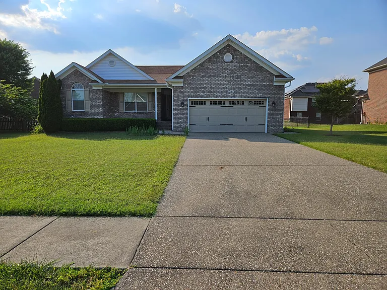 403 Persimmon Dr — Photo 1