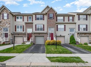 54 Sara Ln, Hanover, PA 17331