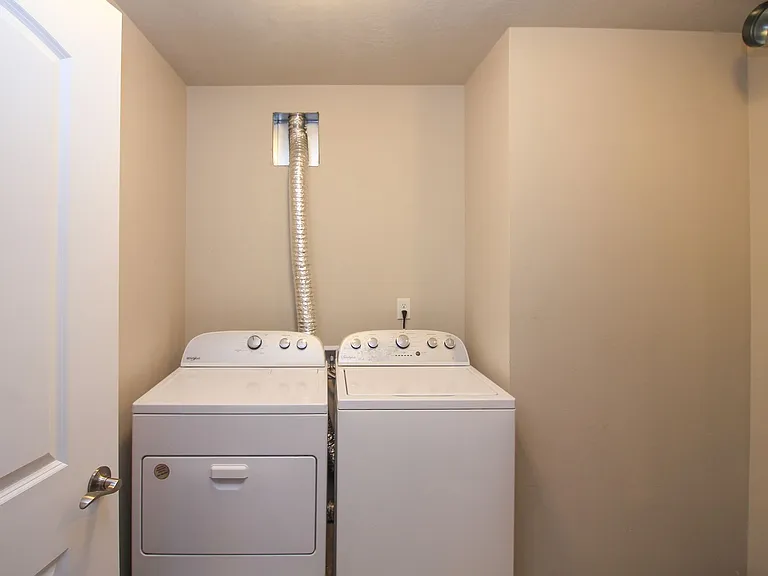 110 Tanner Ct — Photo 11