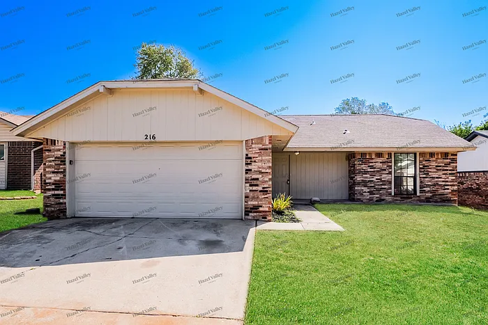 216 Oak Tree Dr