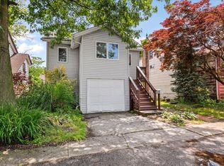 722 Brook Ct, Baldwin, NY 11510