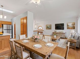 1617 Clemson Dr #B, Eagan, MN 55122