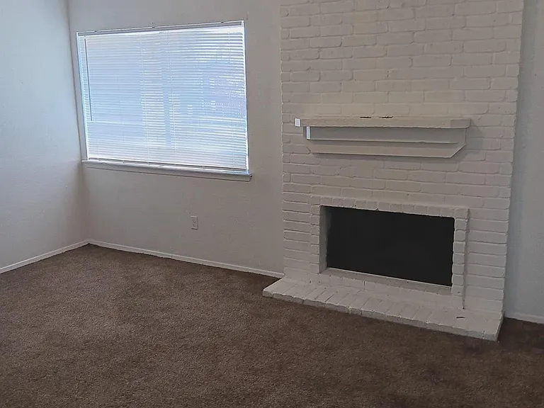 6226 W Airport Blvd — Photo 3