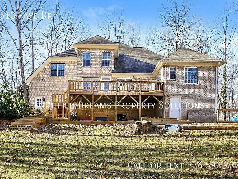 5510 Faye Dr — Photo 24