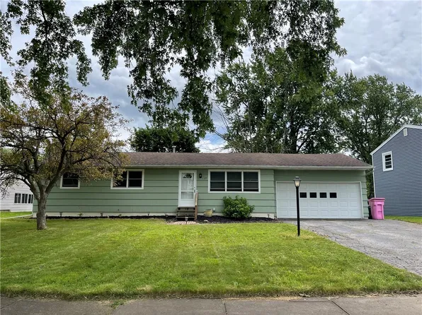 17 Lori Ln, Rochester, NY 14624