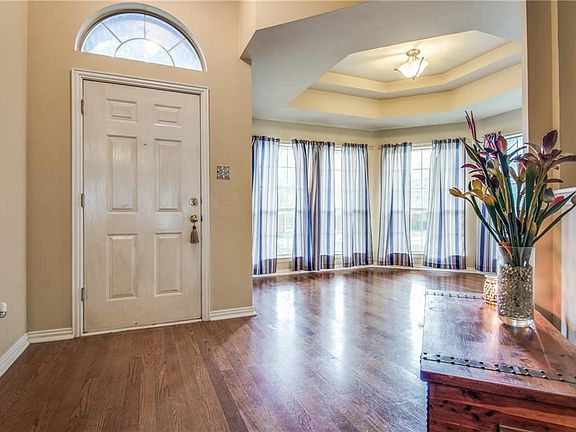 4th image of 1157 San Saba Dr