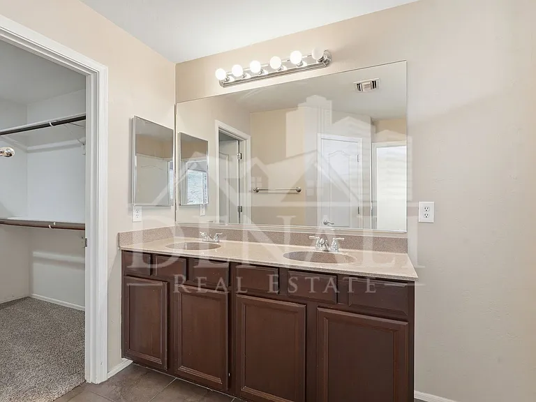 3576 W Goshen Dr — Photo 17