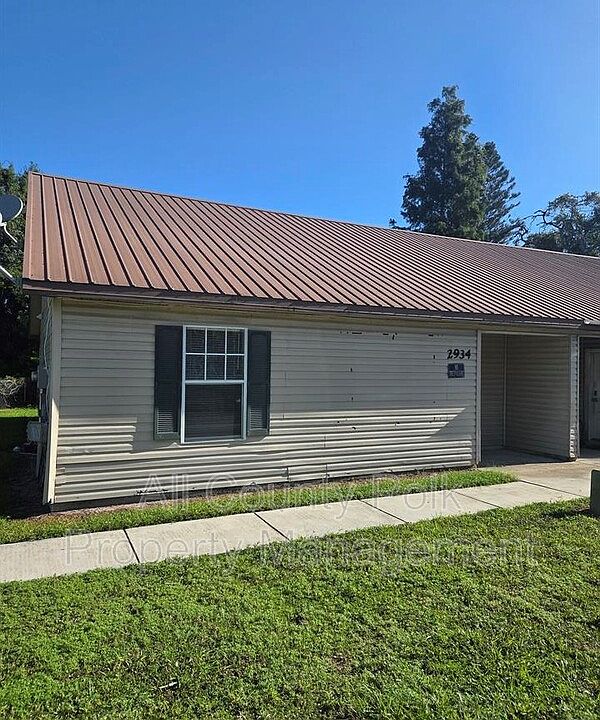 1st image of 2934 Skyview Dr