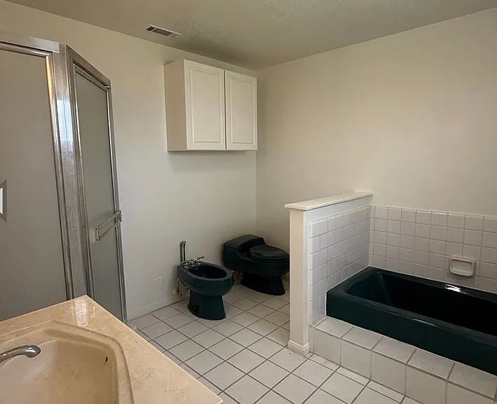 1815 N Westwood Ave — Photo 50