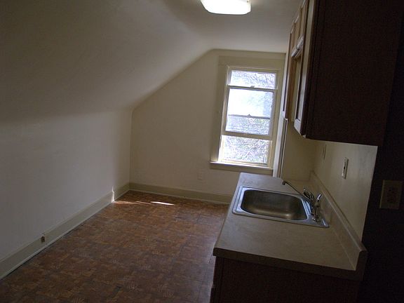 5th image of 3392 Desota Ave Floor 3