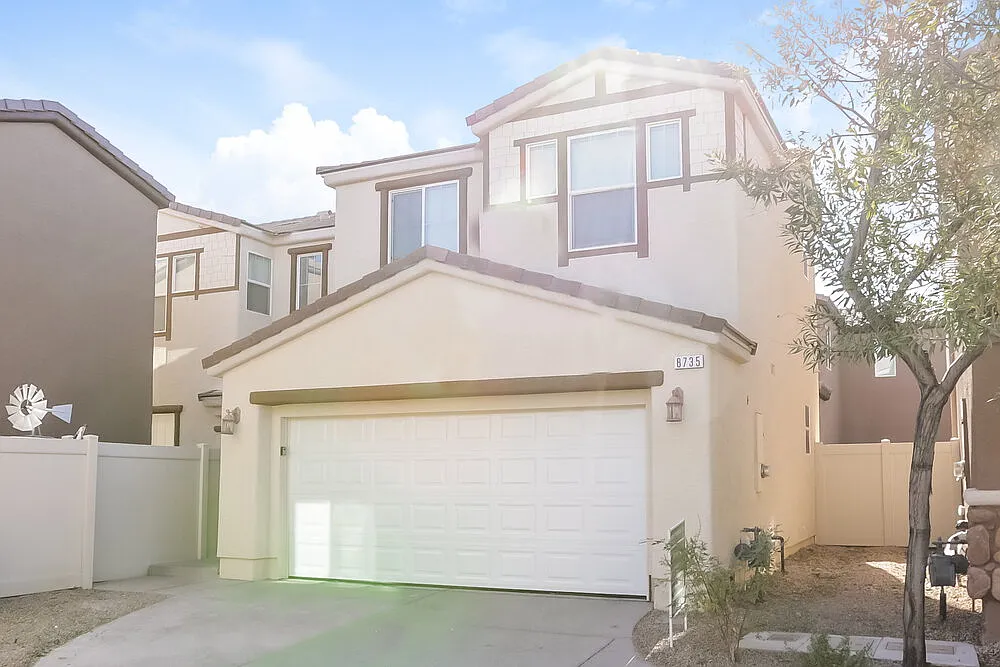3 bed, 2.5 bath, 2124 sqft, $2,745 — Photo 1