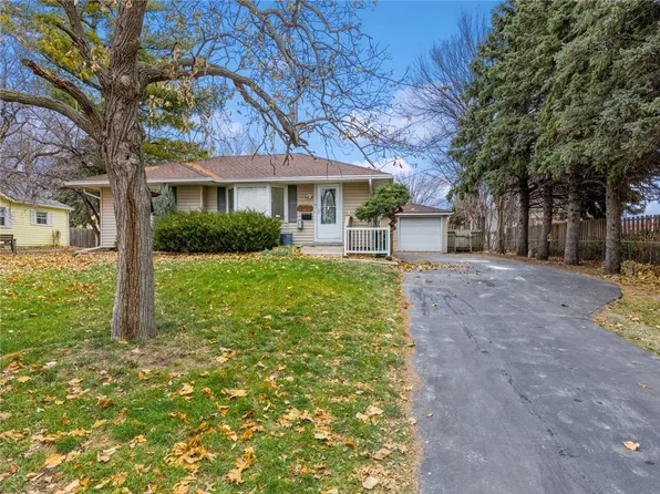 1320 NE 50th Pl, Des Moines, IA 50313