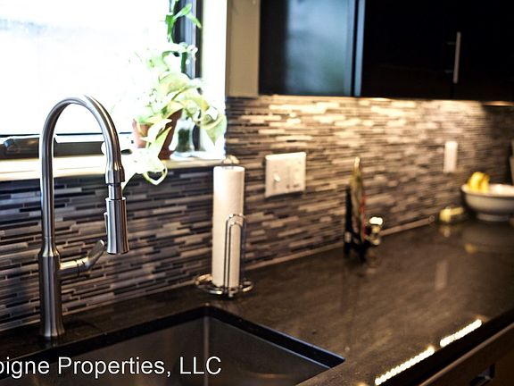 2nd image of 5043 Grand Ave #2