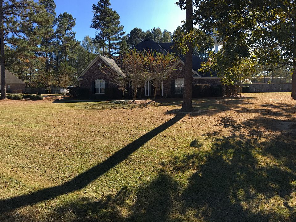 16 Vidalia Drive