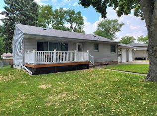 119 Elizabeth Dr, Aberdeen, SD 57401