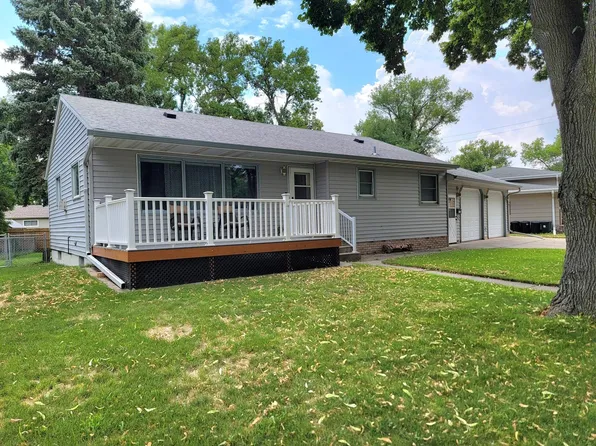 119 Elizabeth Dr, Aberdeen, SD 57401