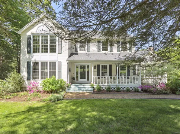 10 Pilgrims Way, New Milford, CT 06755