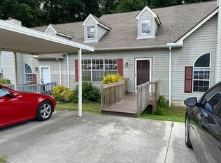 121 High Point Ln, Oak Ridge, TN 37830