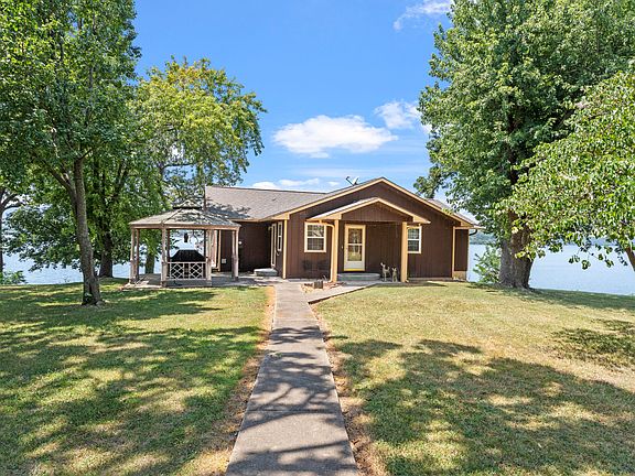 2nd image of 25265 S 623rd Rd