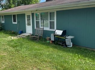 W4005 Longfellow Dr, Lake Geneva, WI 53147