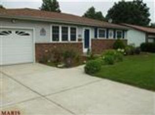 919 Vegas Dr, Saint Louis, MO