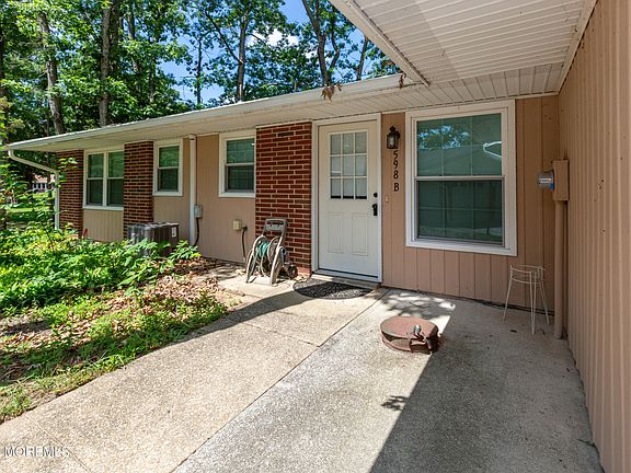 2nd image of 598B Lake Point Drive