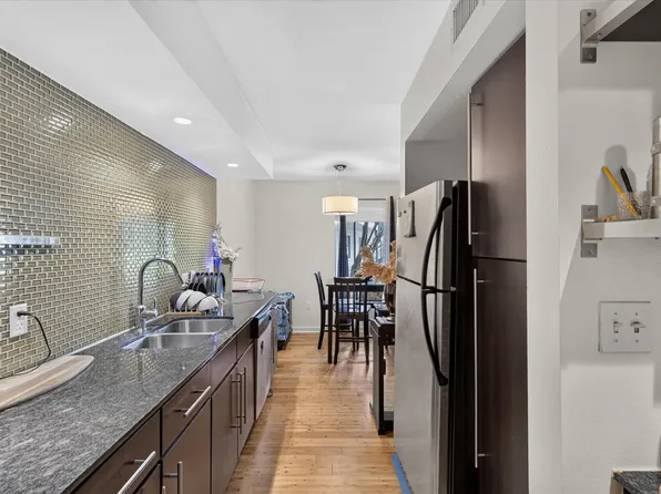 2200 Dickson Dr APT 127, Austin, TX 78704
