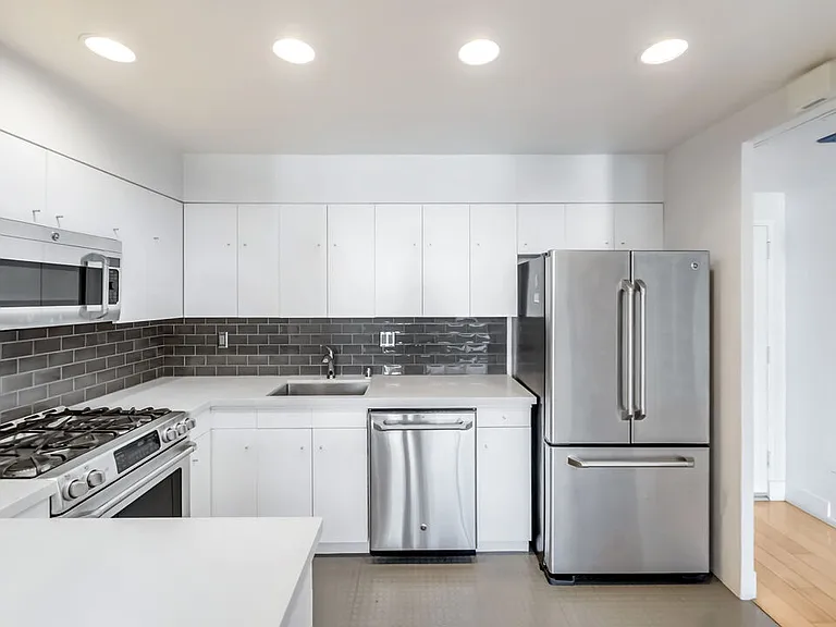 17350 W Sunset Blvd #204 — Photo 7