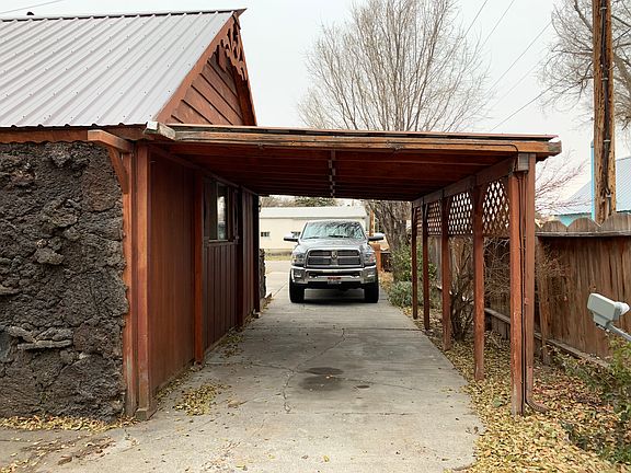 Carport