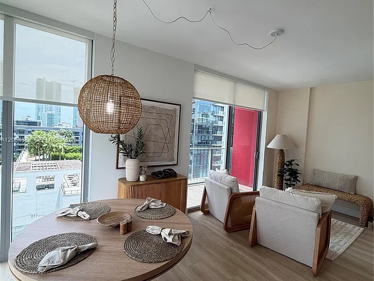 90 NE 32nd St #1012 — Photo 11