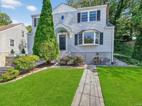 32 Custis Avenue, White Plains, NY 10603