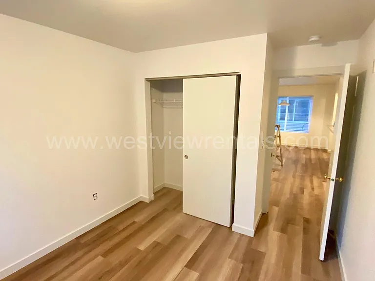 524 32nd St — Photo 51