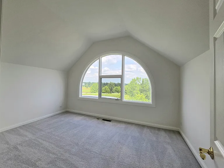 2085 Valor Ct — Photo 31