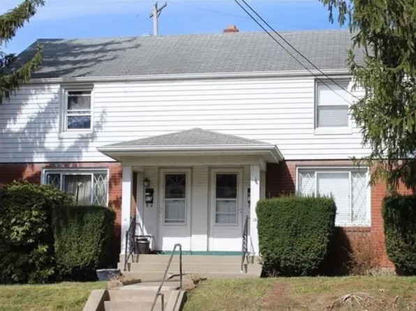 11 Station St #13, Carnegie, PA 15106