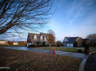 730 Deep Woods Ln, Seymour, TN 37865
