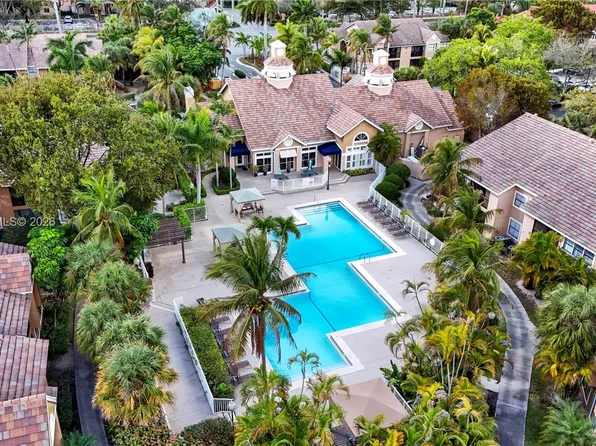 15560 SW 106th Ln APT 1313, Miami, FL 33196