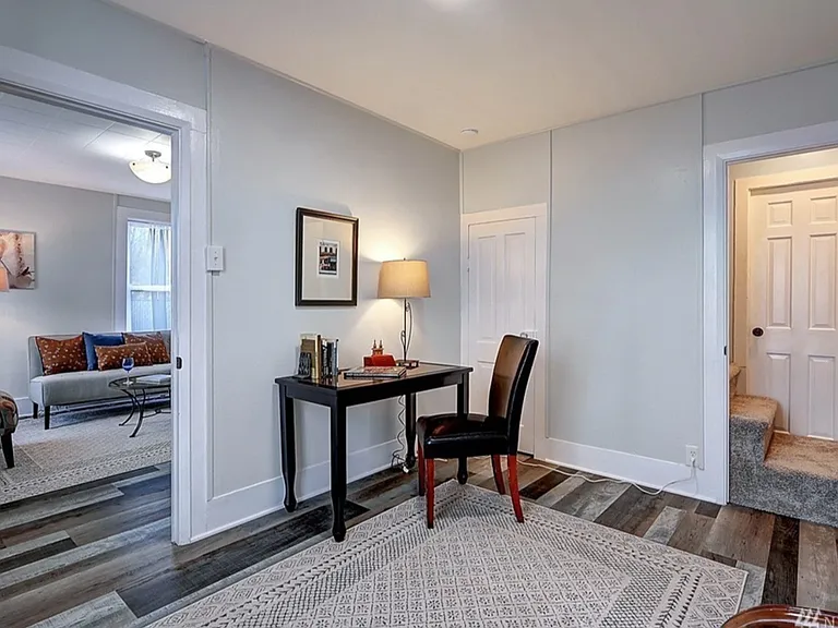 105 S Tobin St — Photo 17