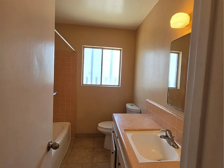 901 Carob Way #C — Photo 10
