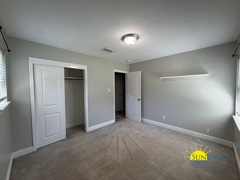 219 Pilgrim Ave — Photo 13