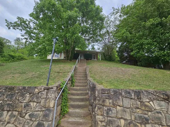 1000 Park Dr, Dunbar, WV 25064