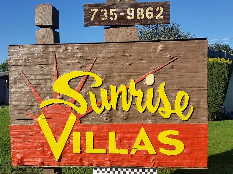 Sunrise Villas Apartments — Photo 2