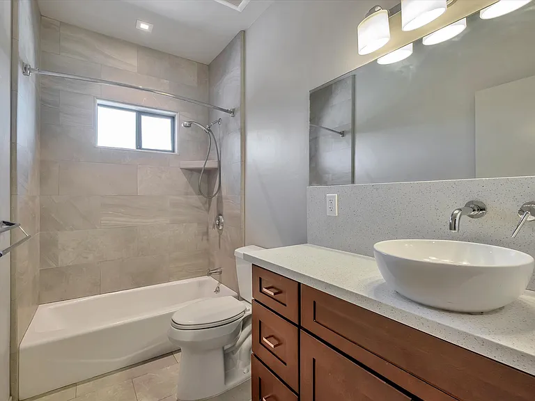 Upscale Westside Living! Spacious 2BD/2BA Above Copal Restaurant — Photo 21