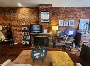 626 N 22nd St #2R, Philadelphia, PA 19130