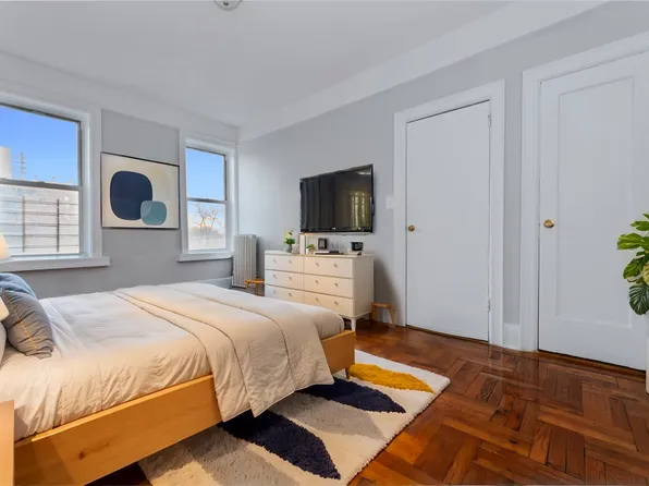 7402 Bay Parkway image 3 of 6